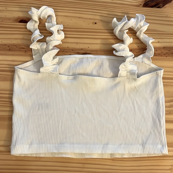 Sunday Best Cropped Tank - Picture 3 of 5